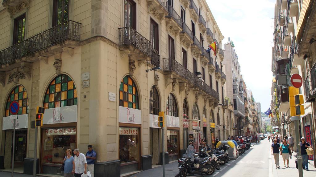 Hostal Mimi Las Ramblas Barcelona Exterior foto