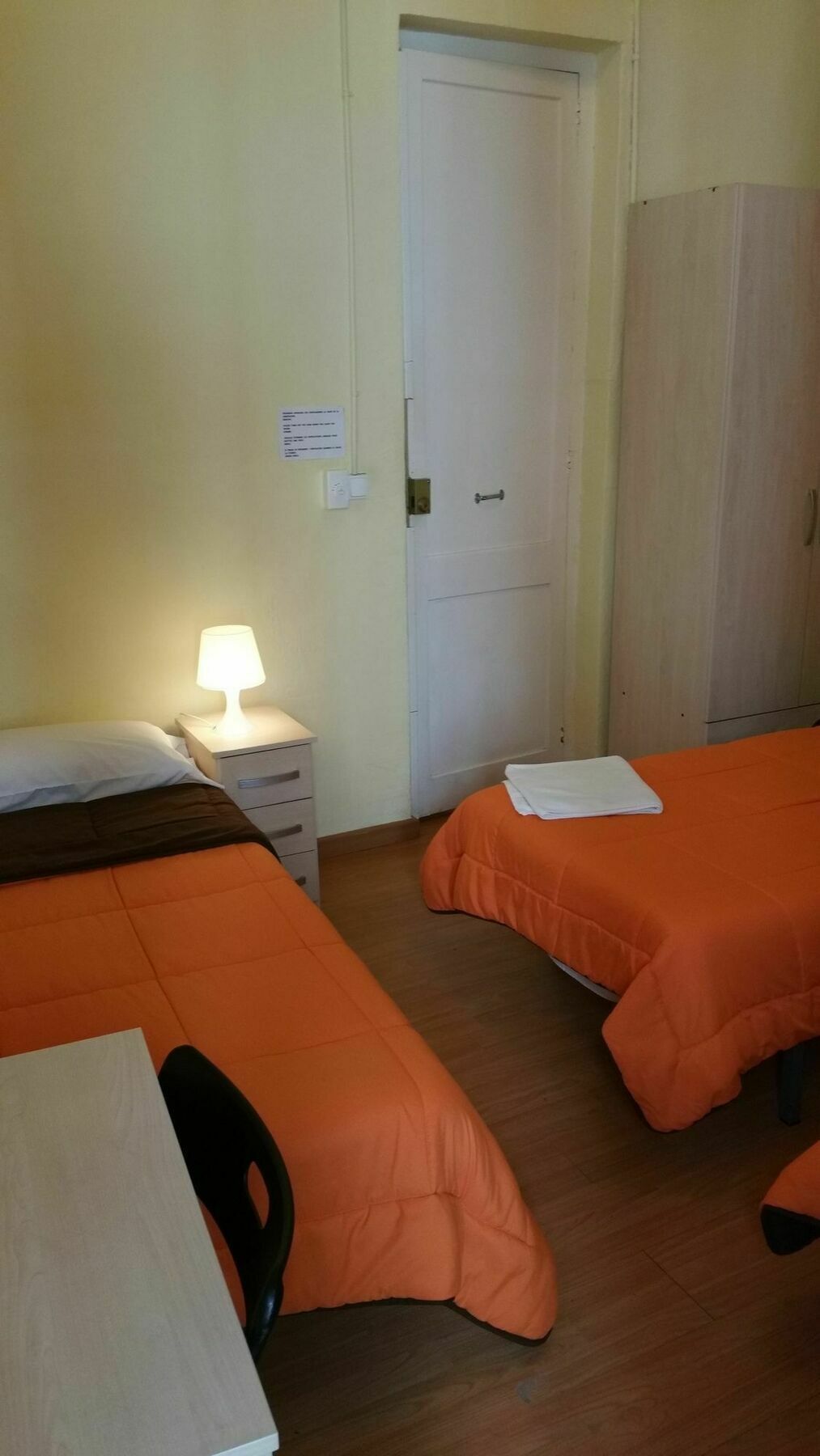 Hostal Mimi Las Ramblas Barcelona Exterior foto