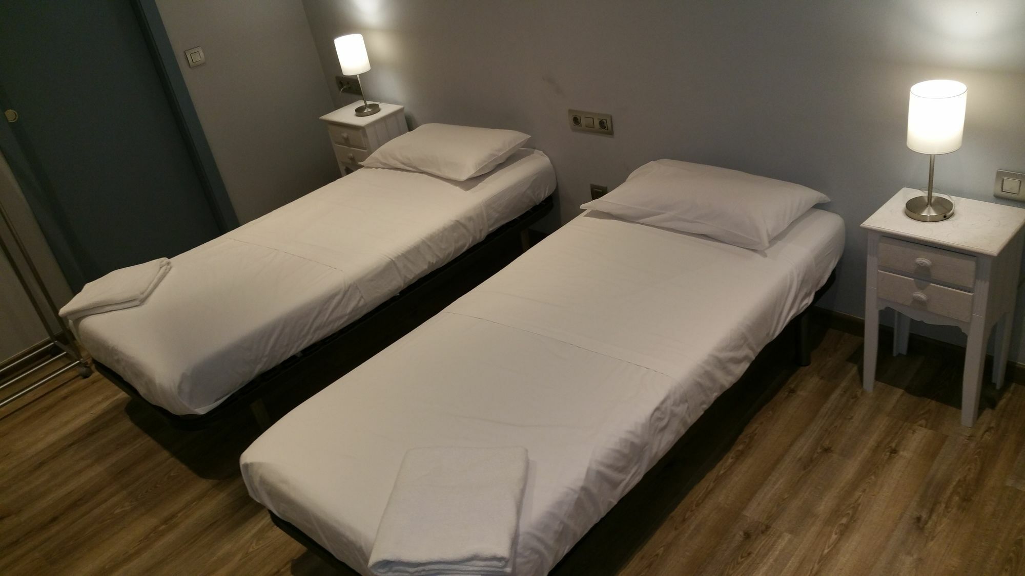 Hostal Mimi Las Ramblas Barcelona Exterior foto