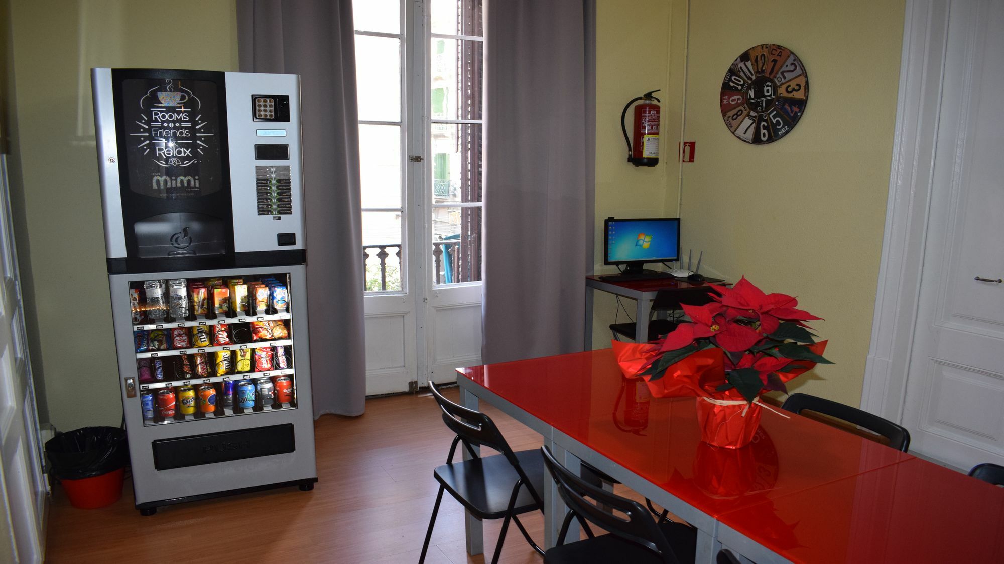 Hostal Mimi Las Ramblas Barcelona Exterior foto