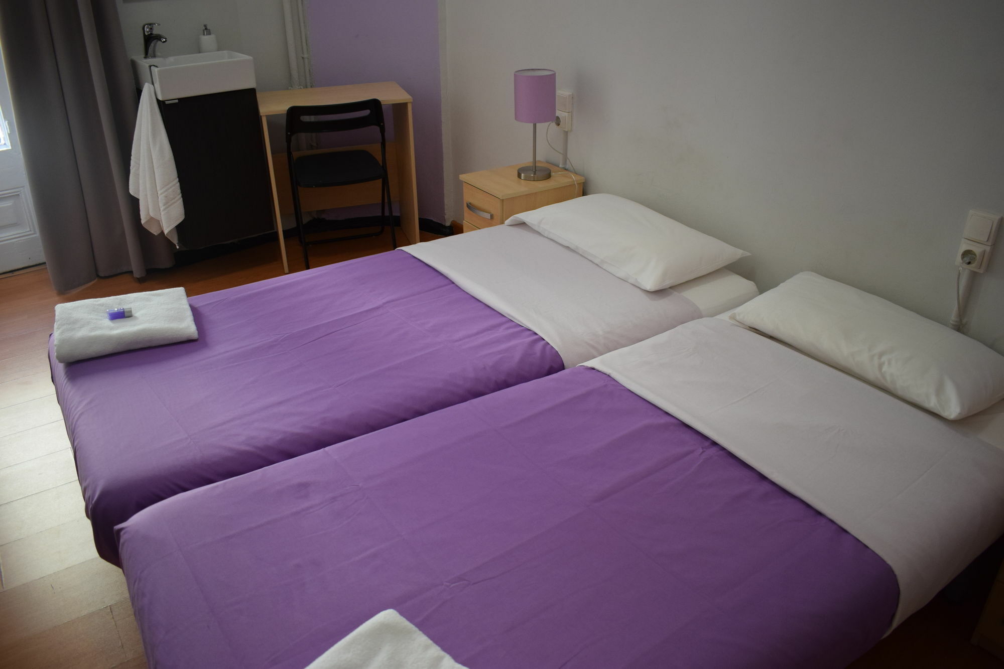 Hostal Mimi Las Ramblas Barcelona Exterior foto