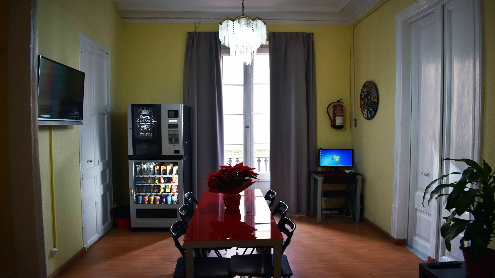 Hostal Mimi Las Ramblas Barcelona Exterior foto